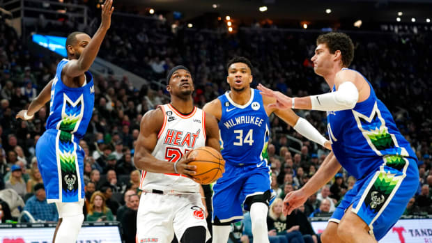 heat, bucks, nbaAP23036081435215